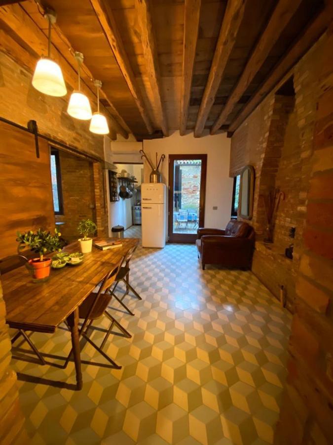 Il Buco Della Suora Venedig